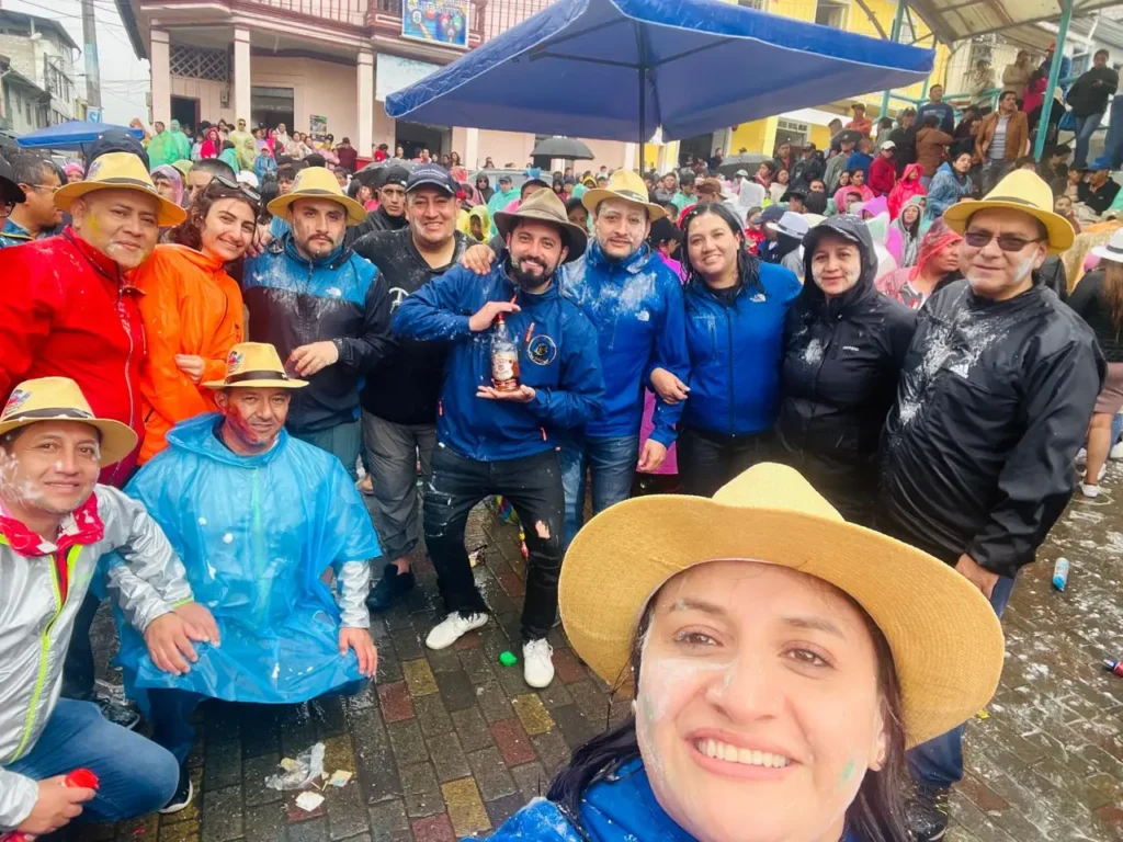 A group picture taken during the Carnival. 