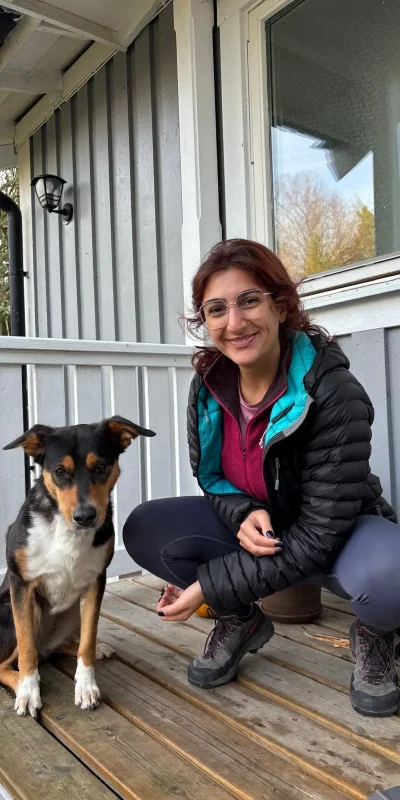 Extraordinary adventures of Layla - Layla and a dog